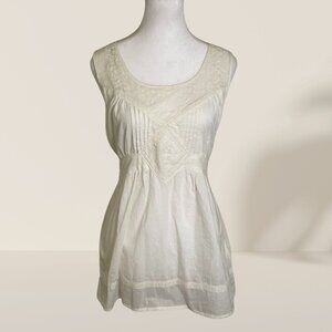 XXI Cream Sleeveless Embroidered Lace Tunic Top – Size L (New With Tags)